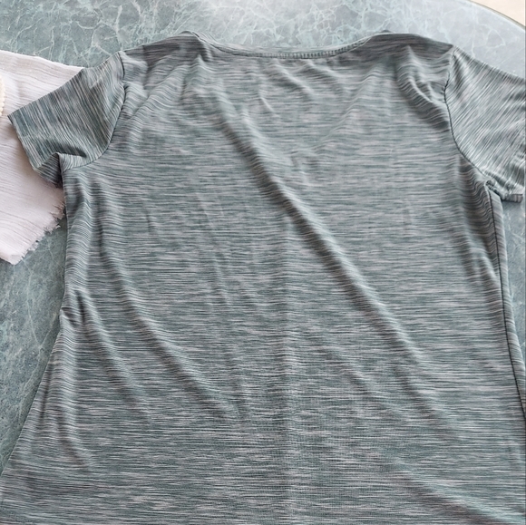 Top - Picture 2 of 3